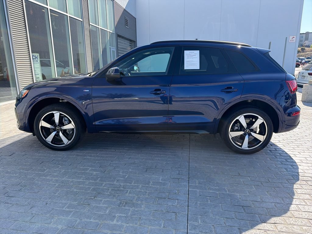 Used 2023 Audi Q5 2.0T Premium Plus w/ Premium Plus Package AWD/4WD image 2
