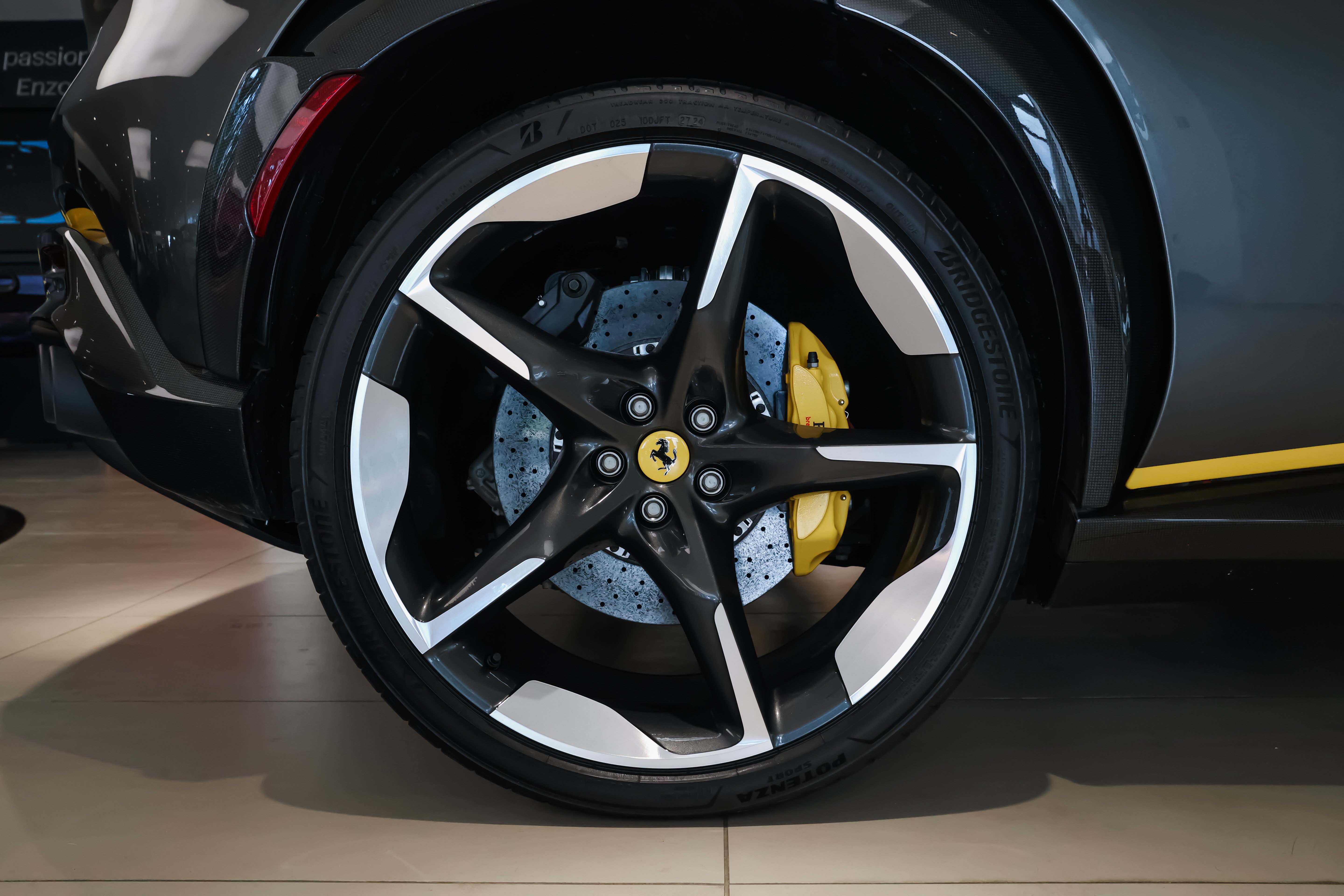 Used 2025 Ferrari Purosangue AWD/4WD image 36