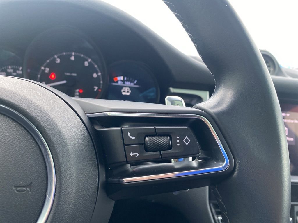 Used 2022 Porsche Macan Base image 12