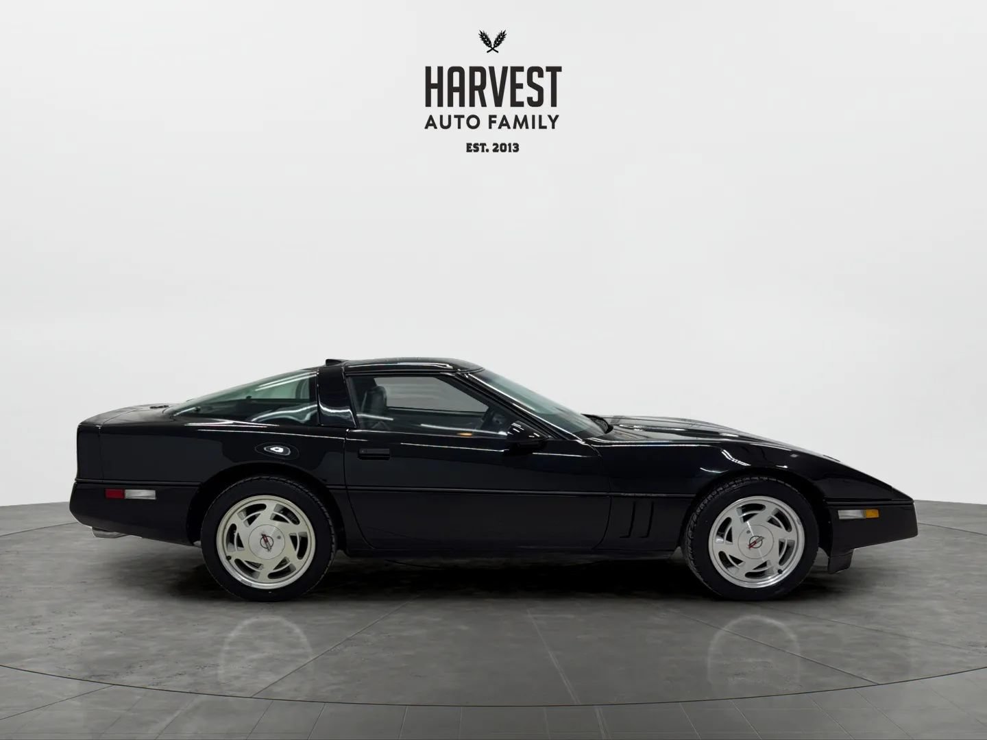 Used 1989 Chevrolet Corvette Coupe RWD image 9