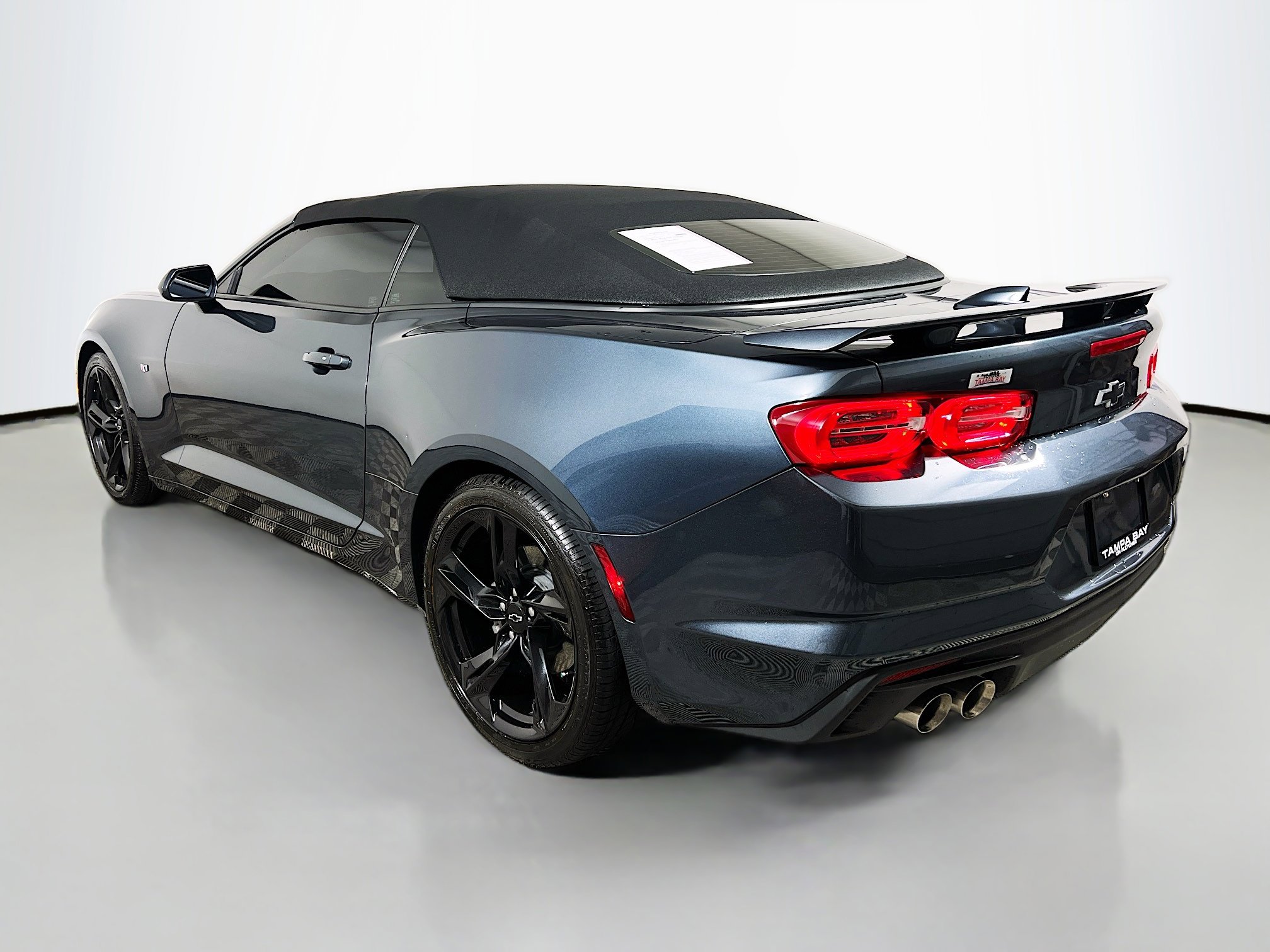 Used 2022 Chevrolet Camaro LT w/ Technology Package image 8