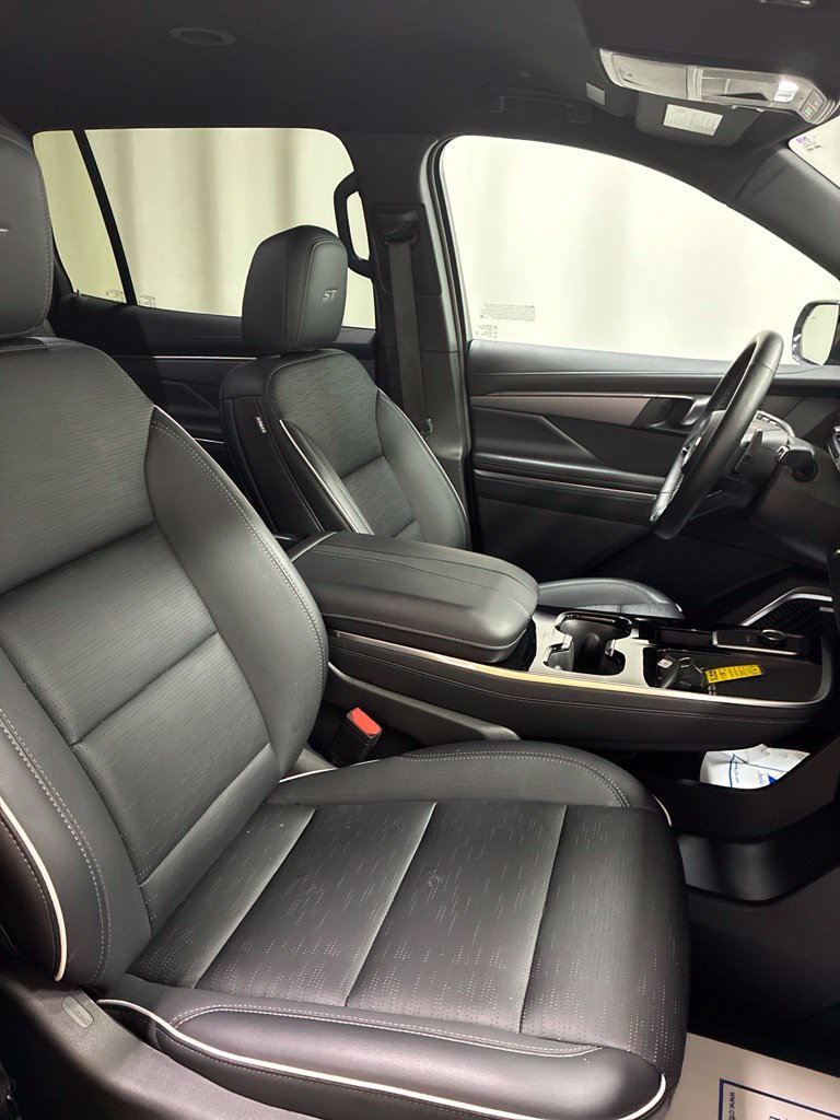 Used 2026 Buick Enclave Sport Touring FWD image 25