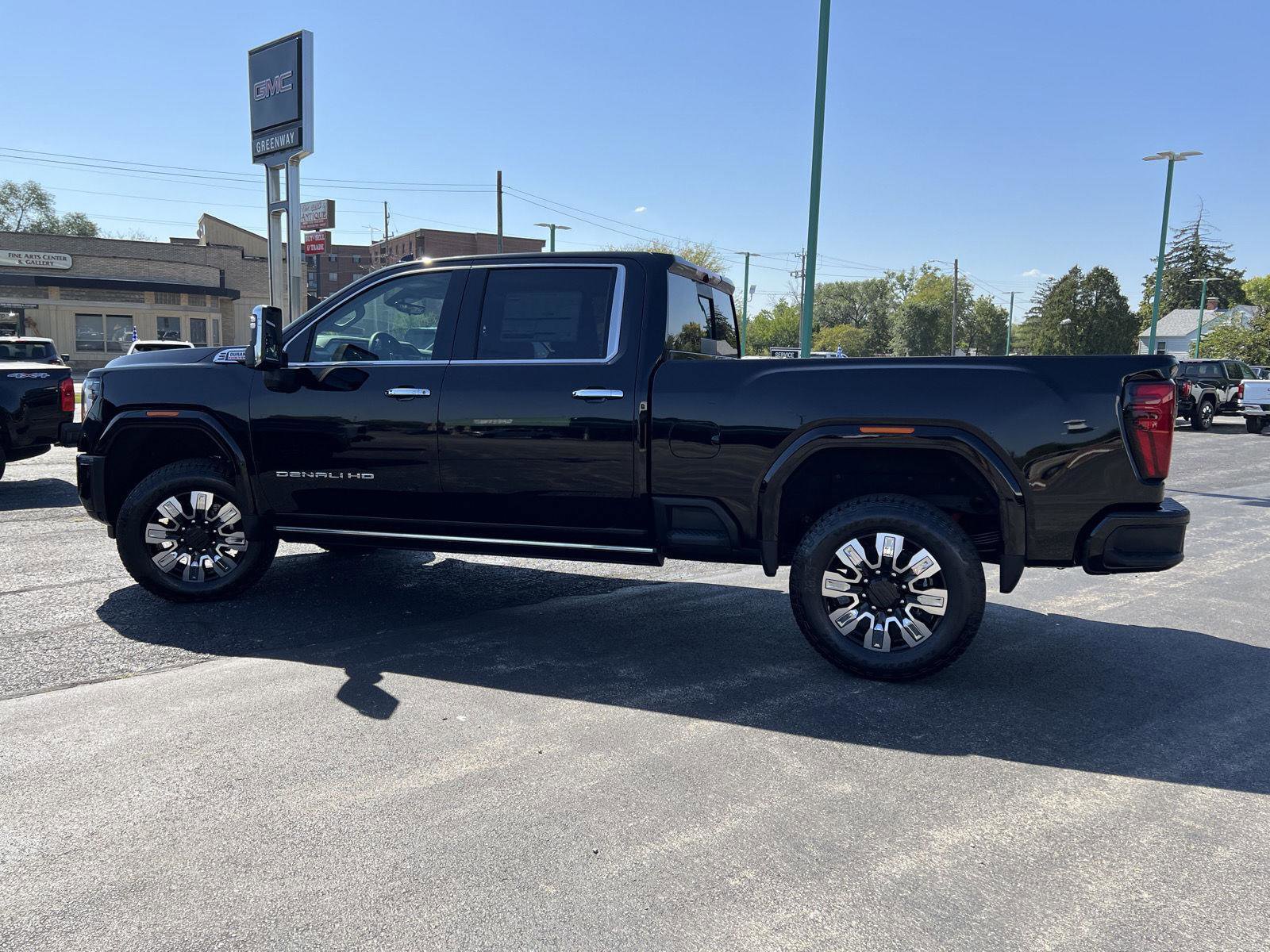 New 2026 GMC Sierra 2500 Denali w/ Denali Reserve Package image 11