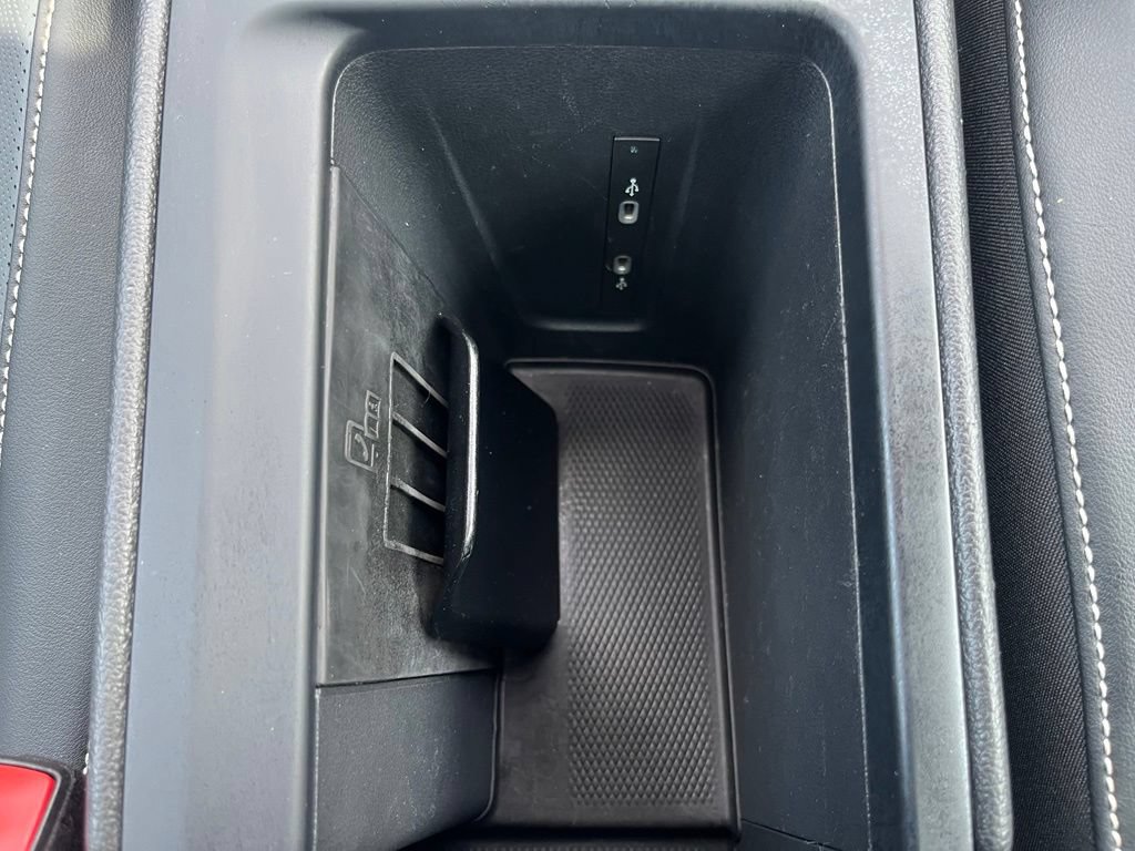 Certified 2025 Volkswagen Tiguan SE w/ Panoramic Sunroof Package AWD/4WD image 15
