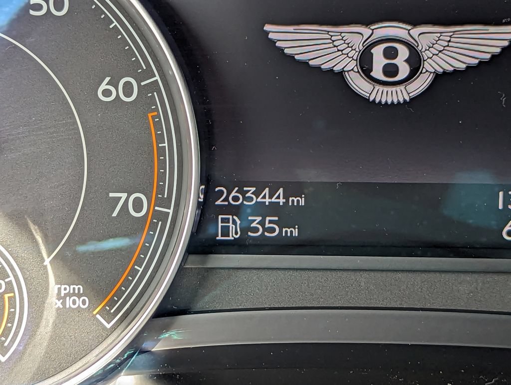 Used 2018 Bentley Bentayga AWD/4WD image 19
