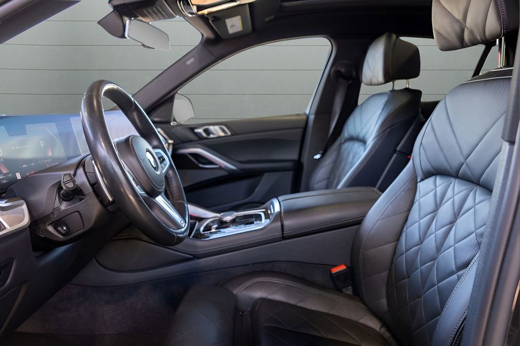 Used 2025 BMW X6 xDrive40i AWD/4WD image 41