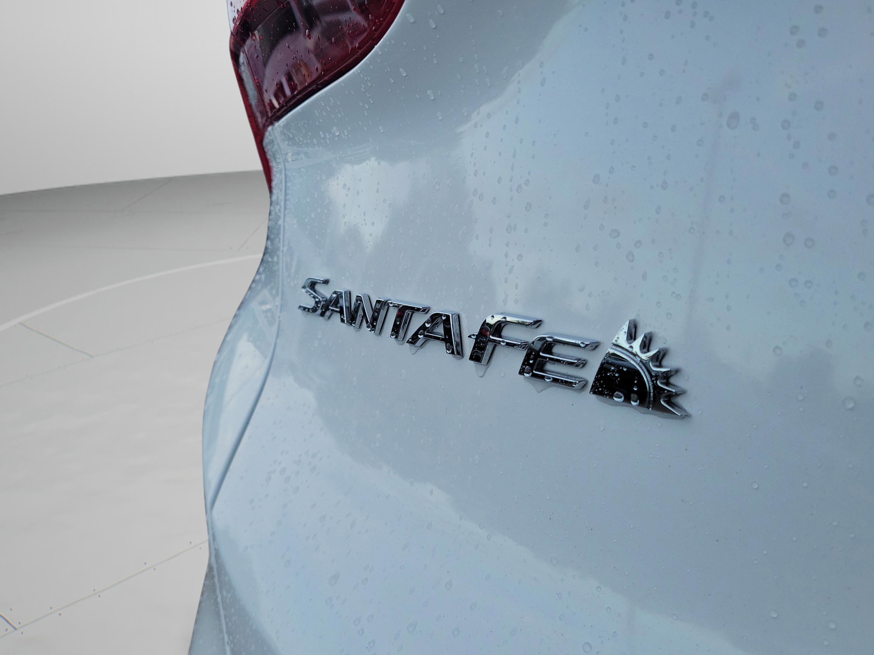 Used 2023 Hyundai Santa Fe SE image 6