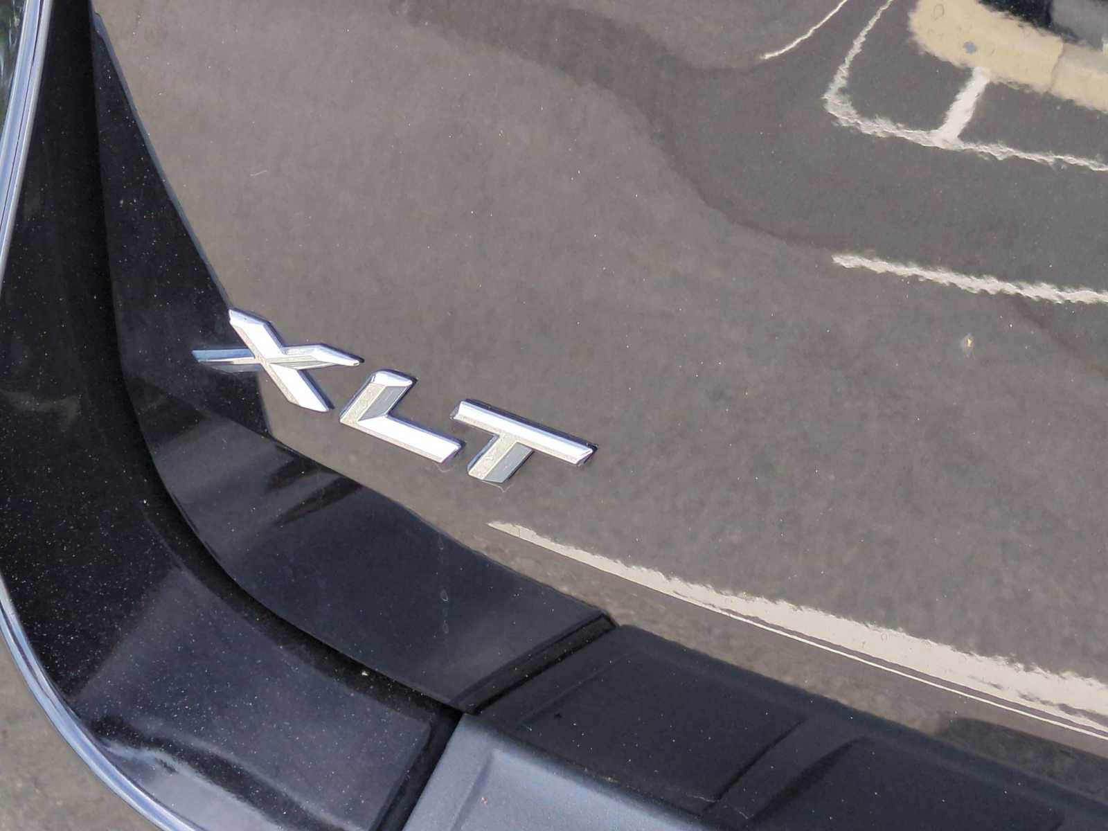 Used 2023 Ford Explorer XLT w/ Equipment Group 202A image 13