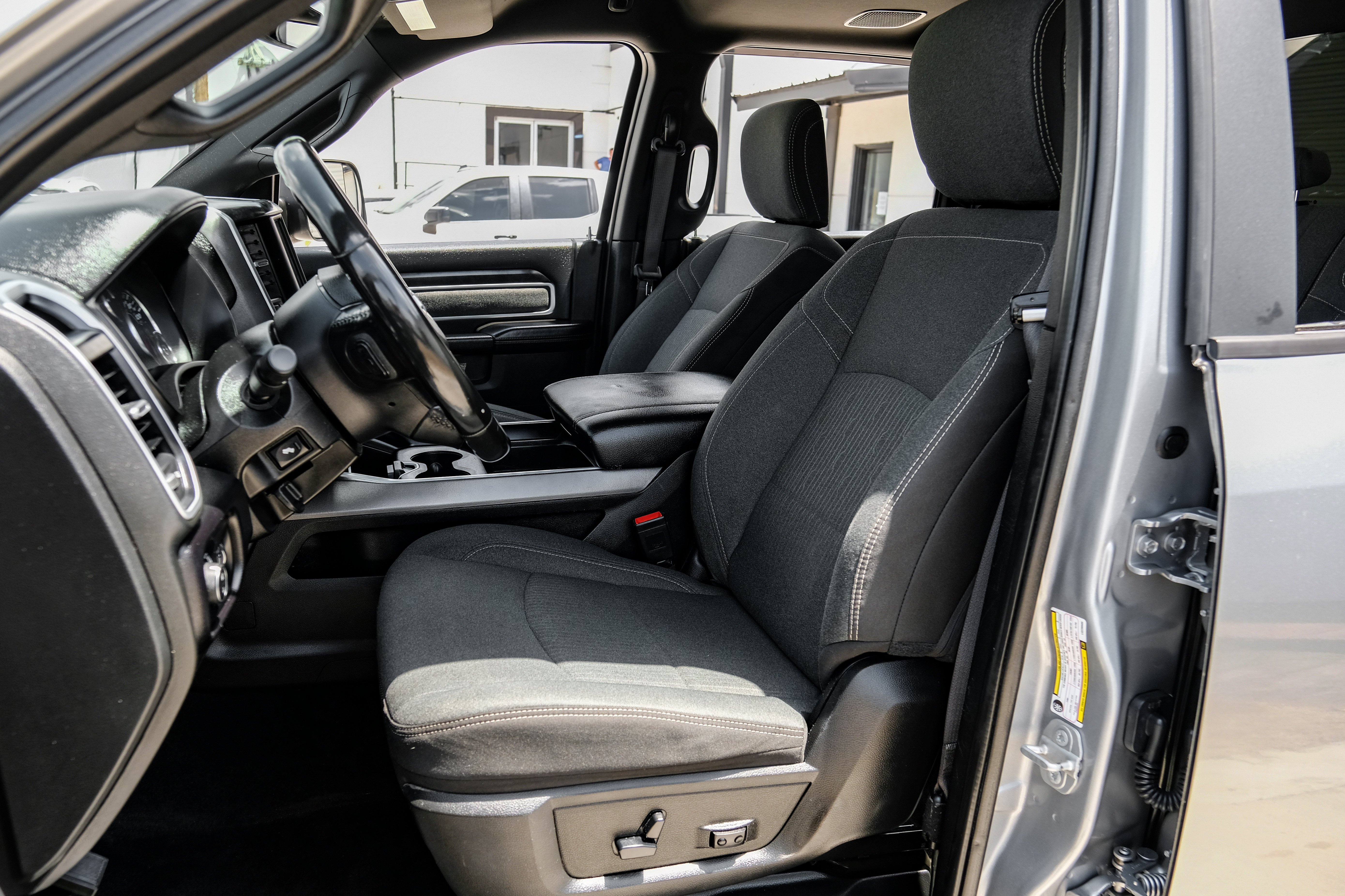 Used 2020 RAM 2500 Lone Star w/ Night Edition AWD/4WD image 39