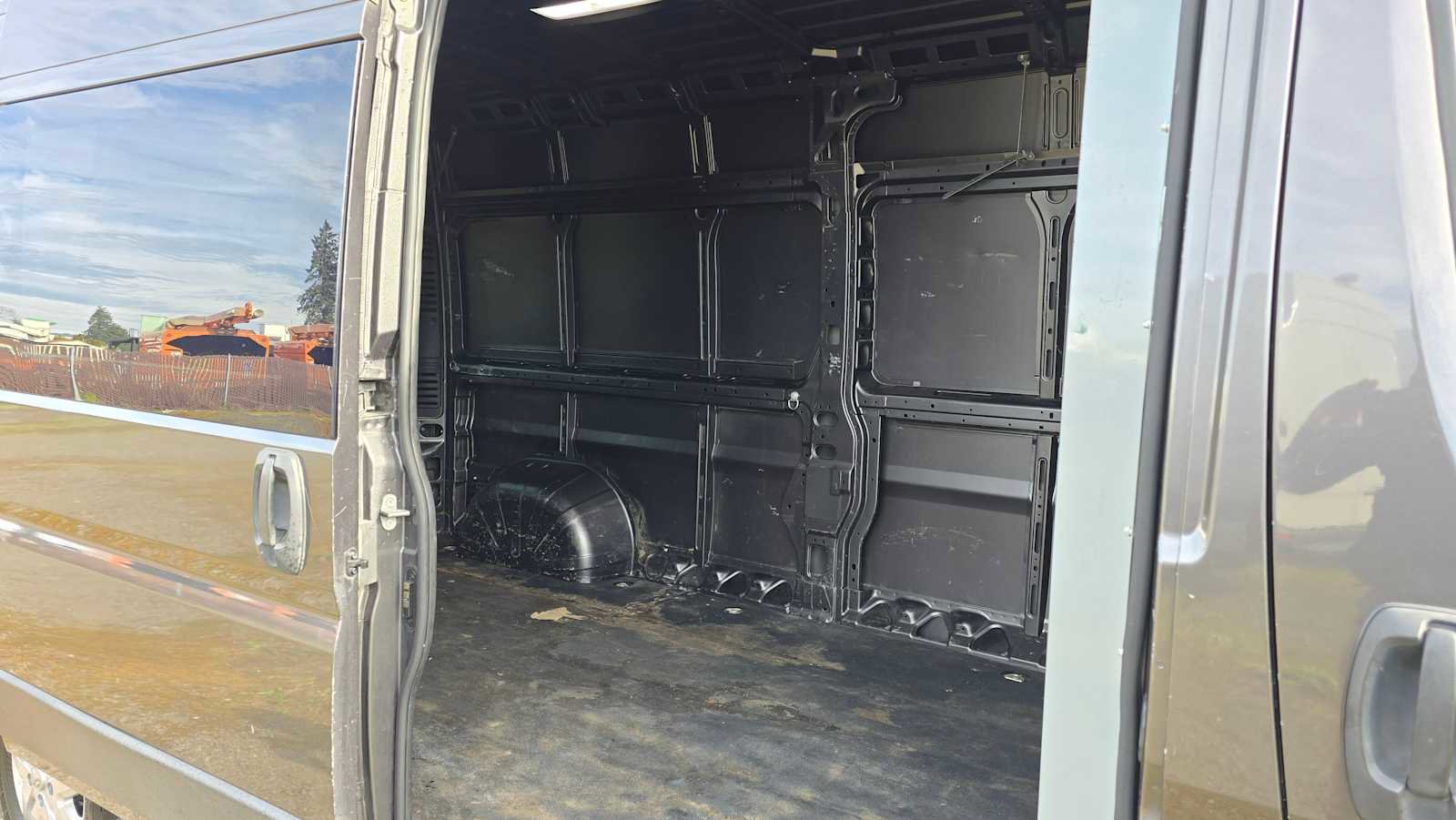 Used 2019 RAM ProMaster 2500 image 14