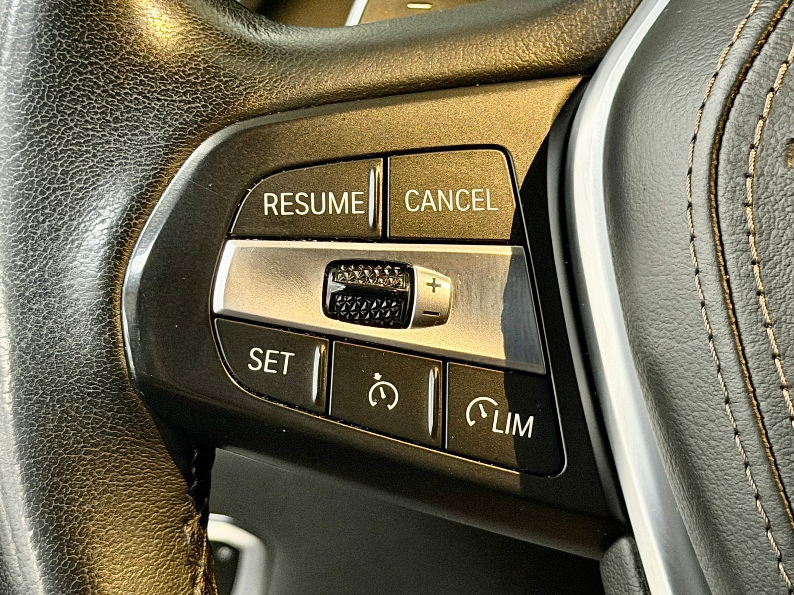 Used 2023 BMW X5 sDrive40i w/ Premium Package image 30
