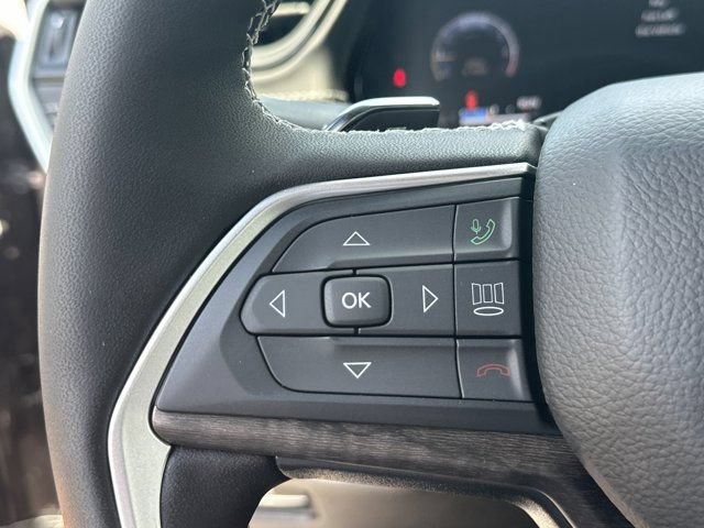 New 2026 Jeep Grand Cherokee Altitude RWD image 23