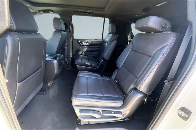 Used 2021 Chevrolet Suburban High Country w/ Premium Package image 25