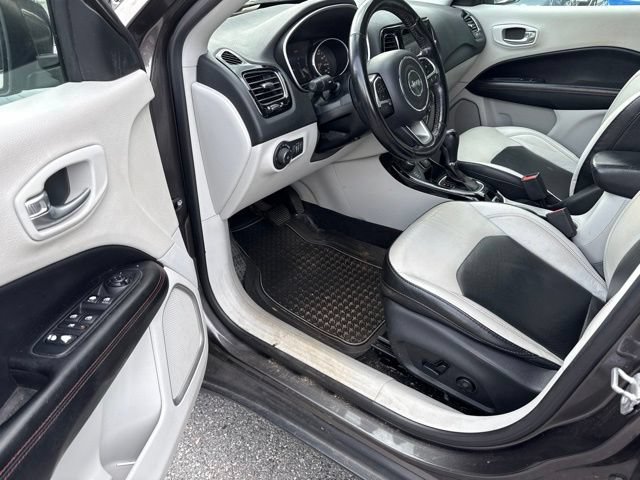 Used 2021 Jeep Compass Limited AWD/4WD image 13