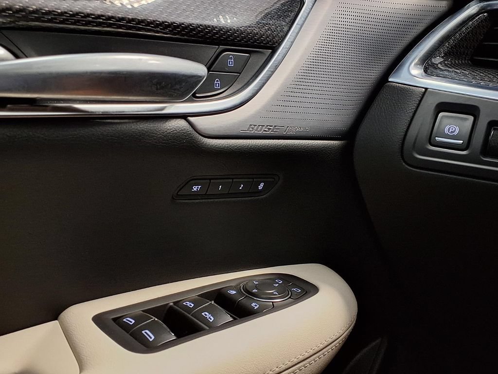 Used 2025 Cadillac XT5 Sportv AWD/4WD image 33