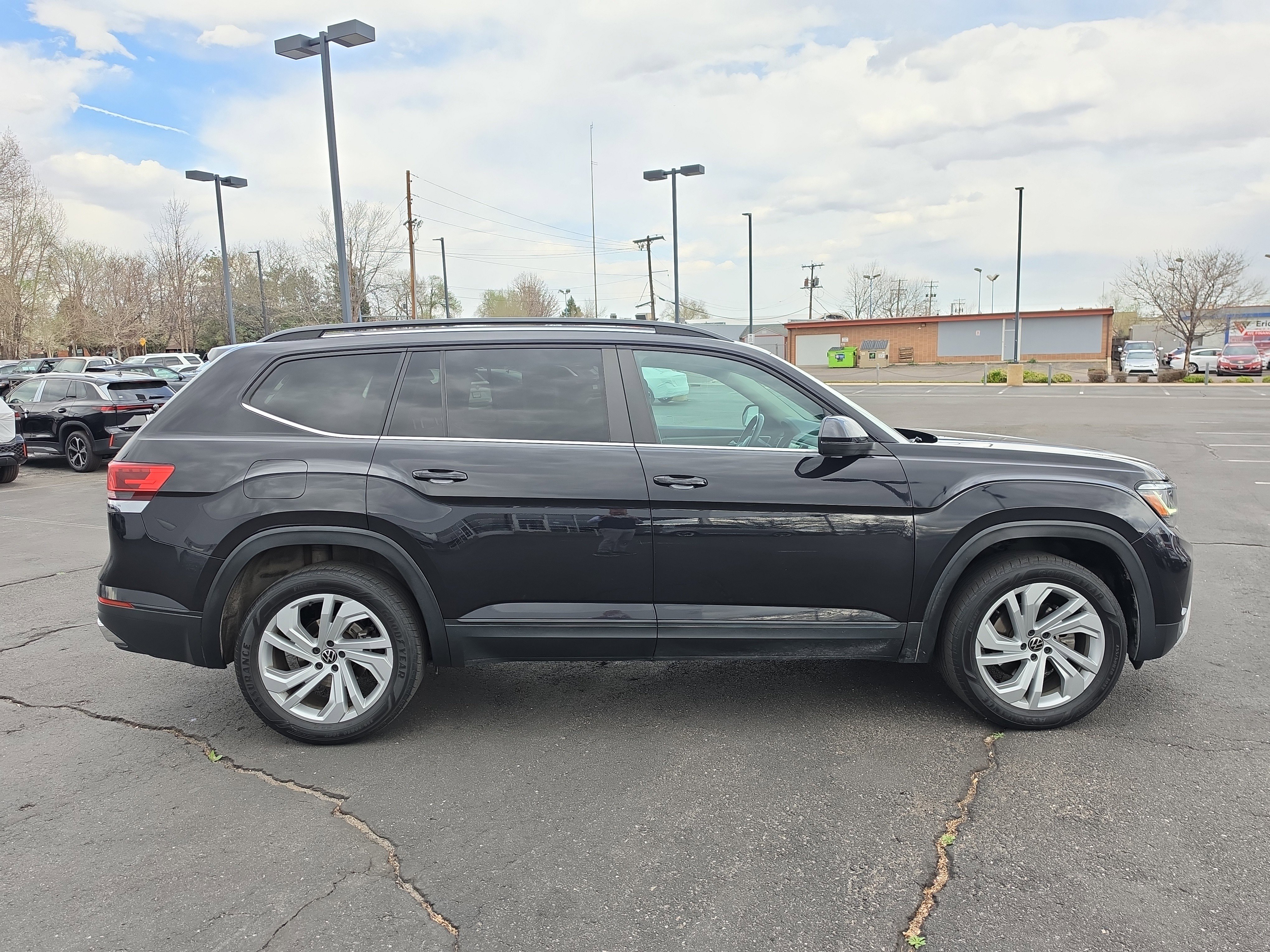 Used 2021 Volkswagen Atlas SE image 8