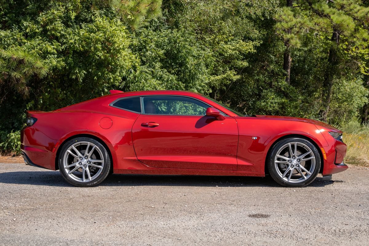 Used 2021 Chevrolet Camaro LT w/ RS Package RWD image 4