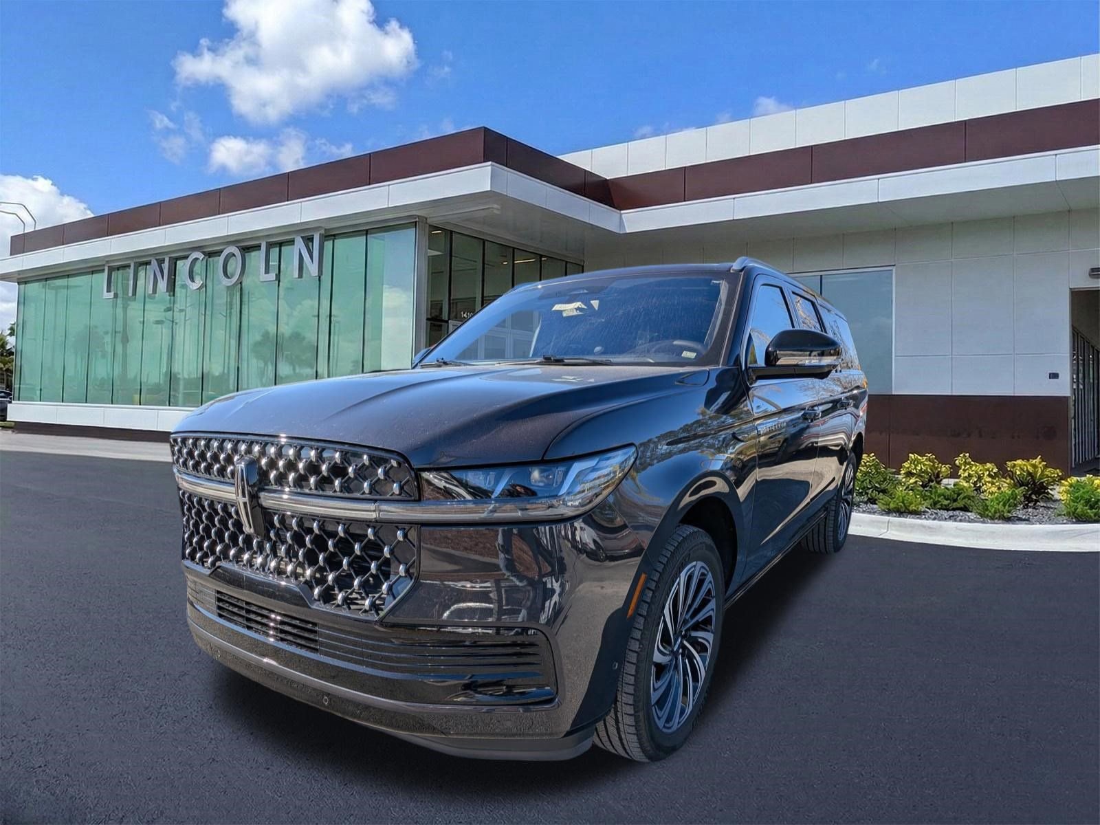 Certified 2025 Lincoln Navigator L Black Label image 9