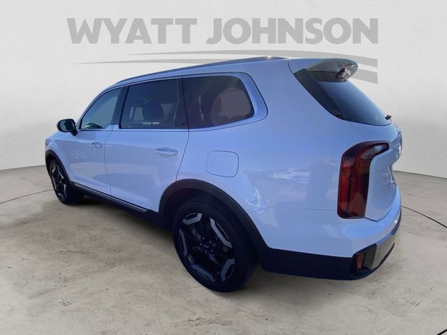 Used 2023 Kia Telluride S w/ S Sunroof Package FWD image 6