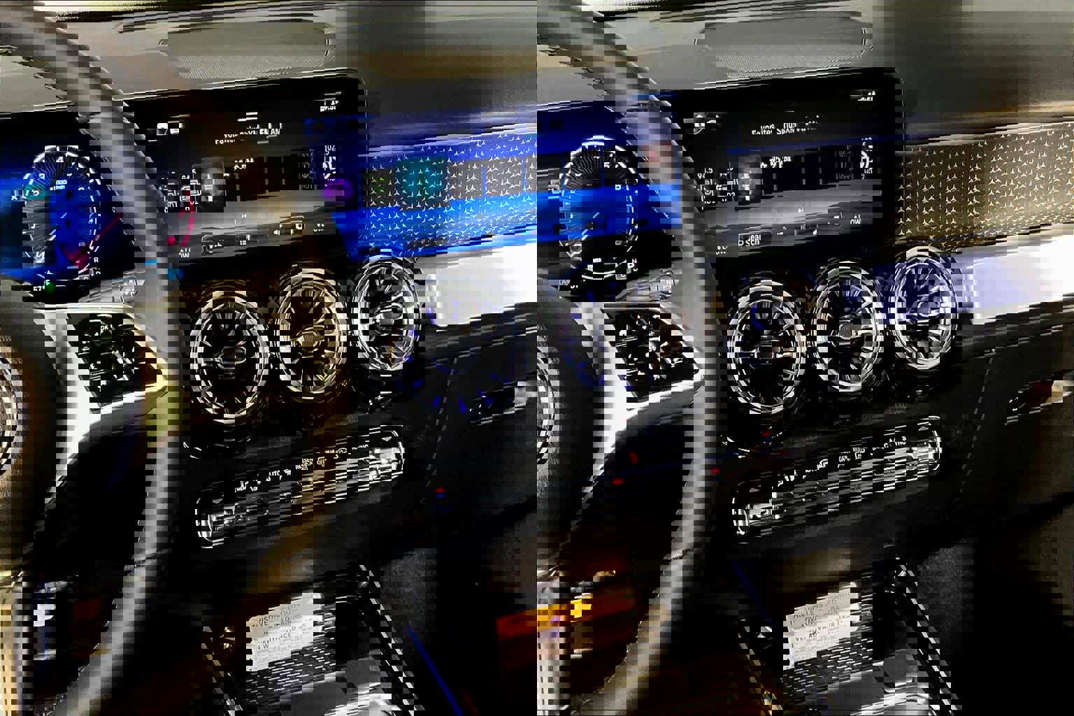 New 2026 Mercedes-Benz GLB 250 4MATIC image 8