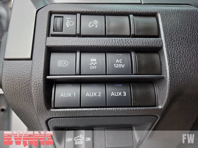 Certified 2025 Toyota Tacoma TRD Off-Road w/ TRD Off Road Upgrade Package AWD/4WD image 18