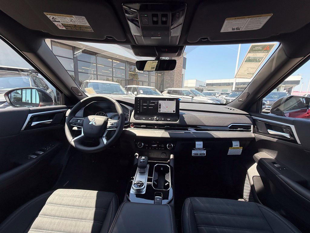New 2026 Mitsubishi Outlander AWD image 19