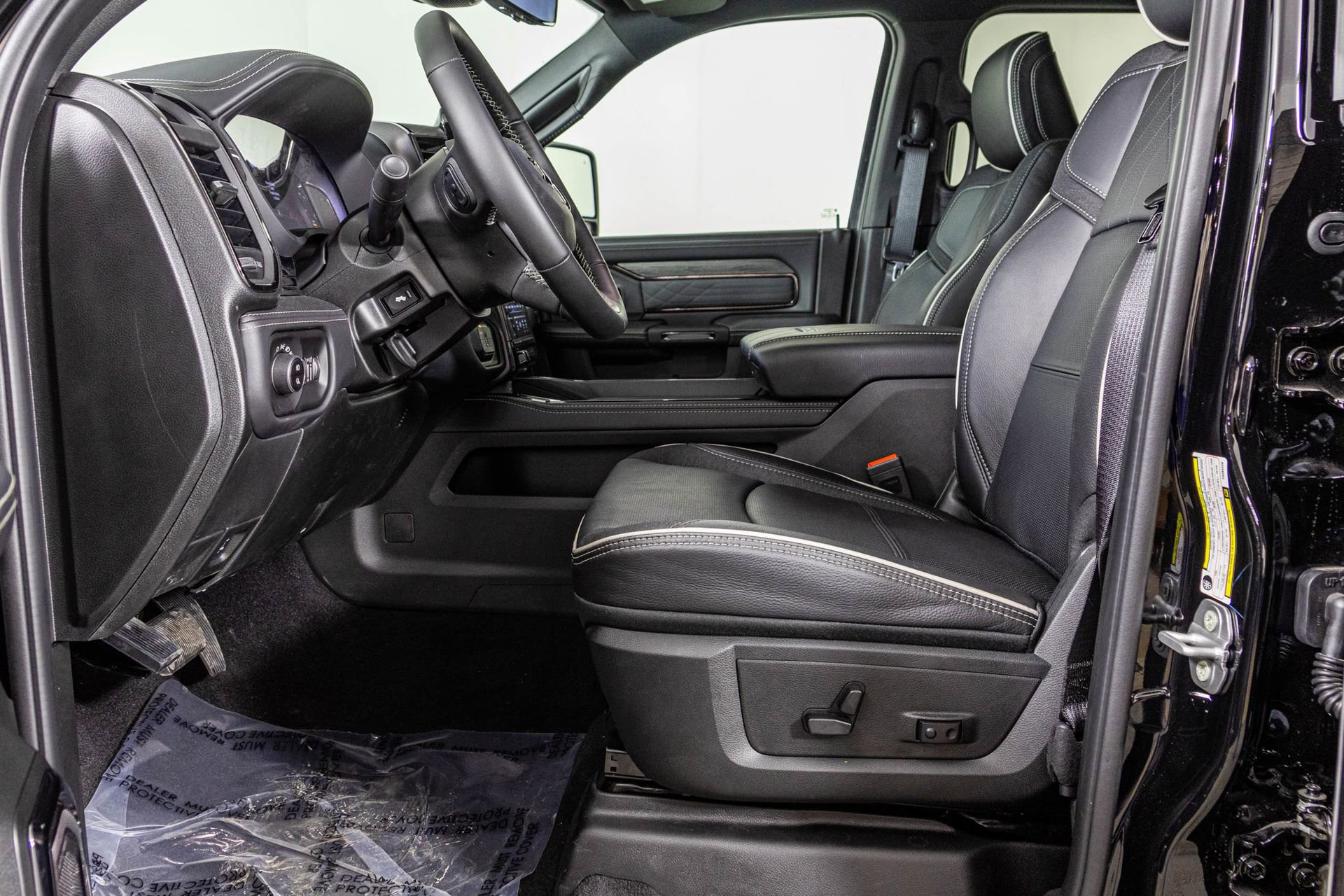 New 2026 RAM 2500 Limited image 25