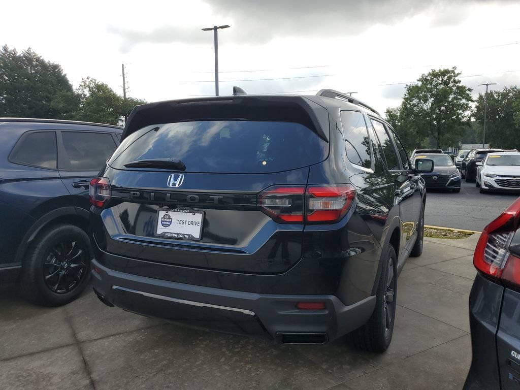 New 2026 Honda Pilot Sport image 7