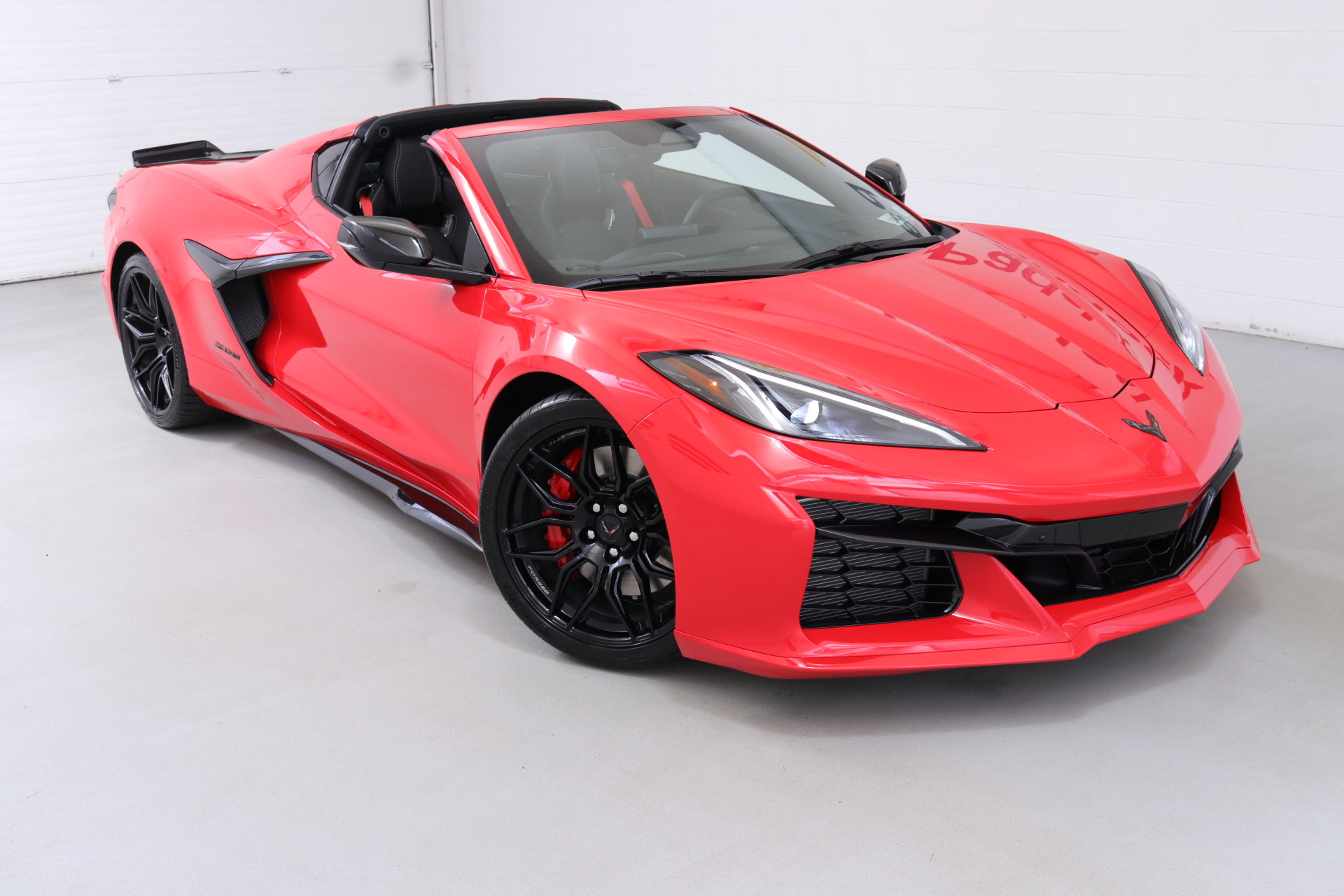 New 2025 Chevrolet Corvette Z06 w/ Stealth Interior Trim Package image 31