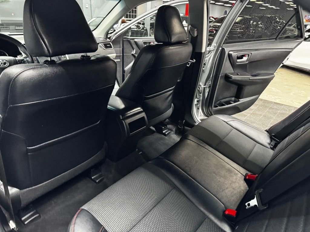 Used 2017 Toyota Camry SE FWD image 40