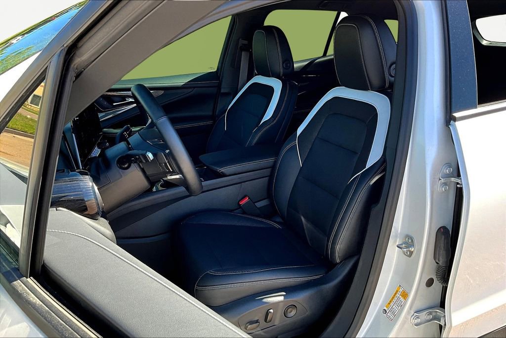 New 2024 Chevrolet Blazer EV LT image 9