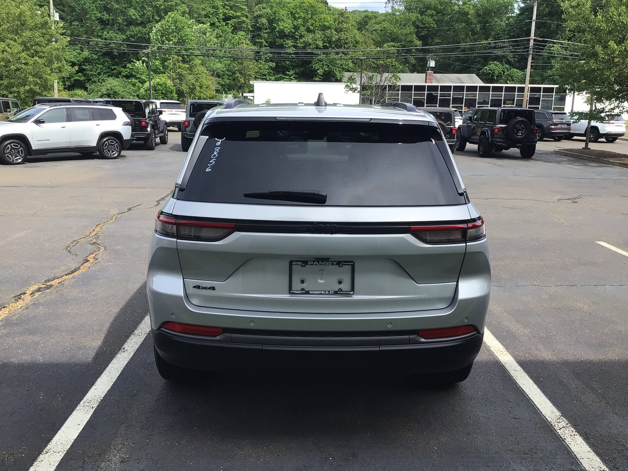 New 2026 Jeep Grand Cherokee Limited w/ Limited Altitude Package AWD/4WD image 6