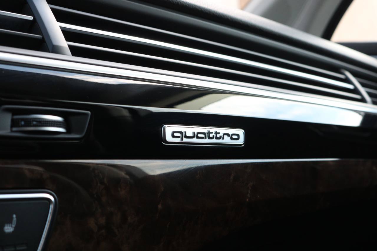Used 2018 Audi Q7 3.0T Prestige AWD/4WD image 36