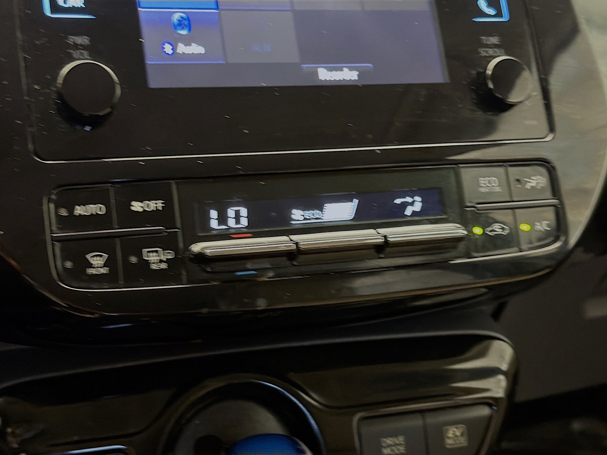 Used 2016 Toyota Prius Two w/ Preferred Accessory Package FWD image 10