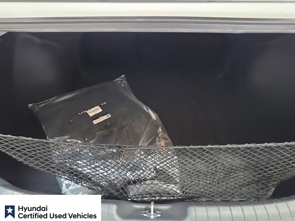 Used 2025 Hyundai Elantra SEL FWD image 16