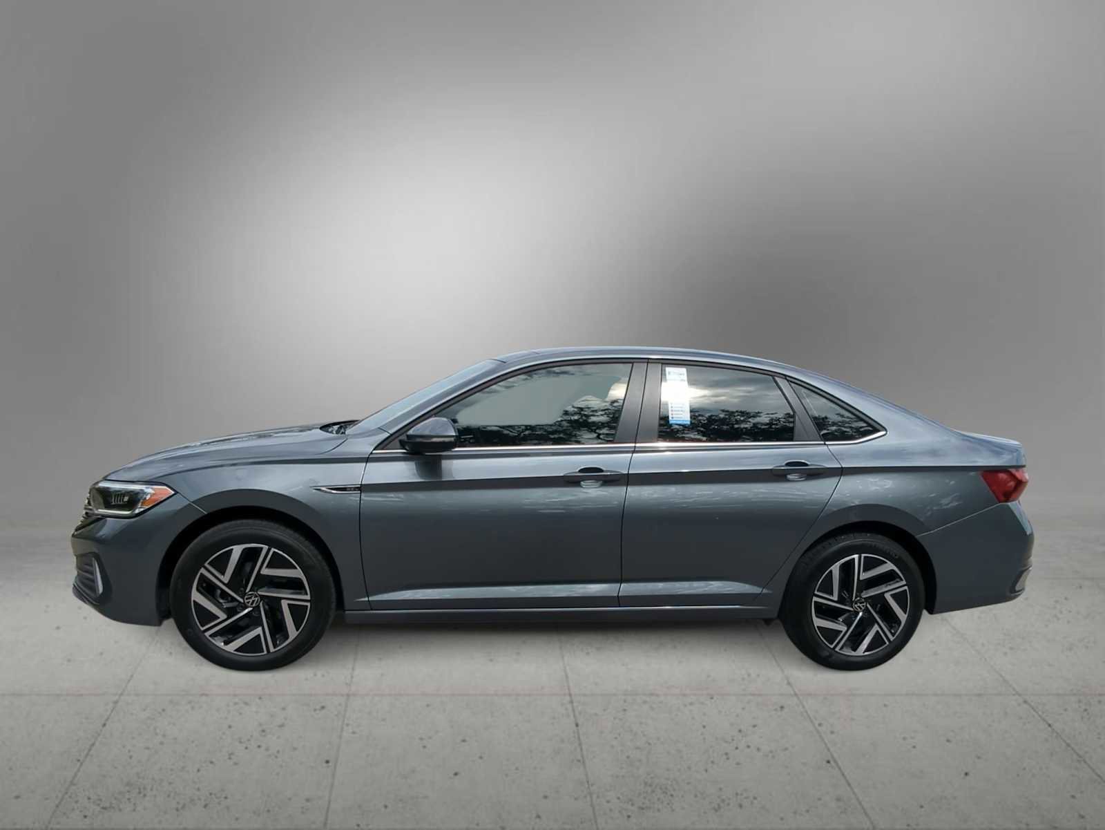 Used 2024 Volkswagen Jetta SEL image 5