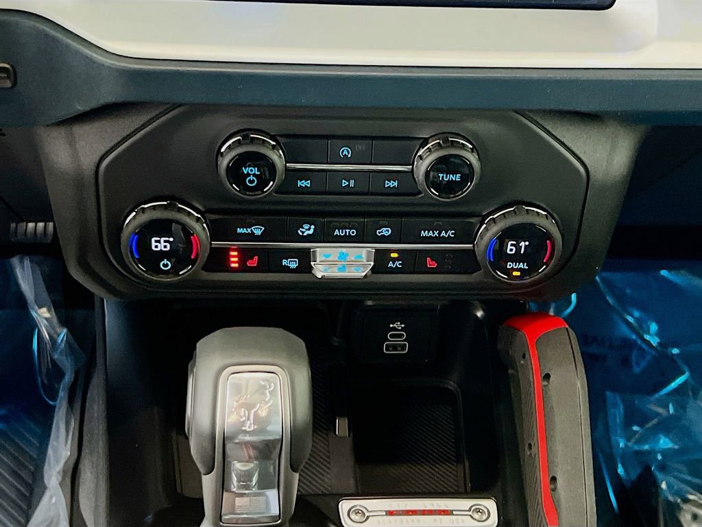 New 2026 Ford Bronco Heritage Edition image 9