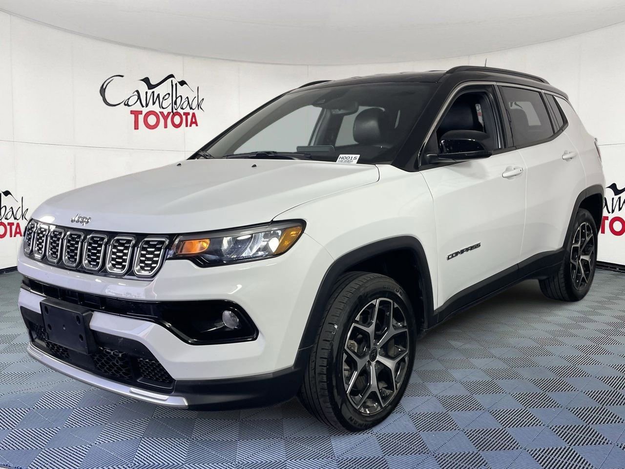 Used 2025 Jeep Compass Limited image 2