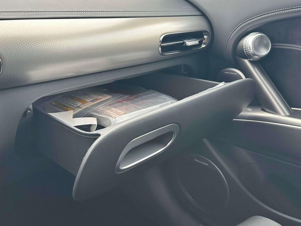 New 2024 Genesis GV60 Performance image 34