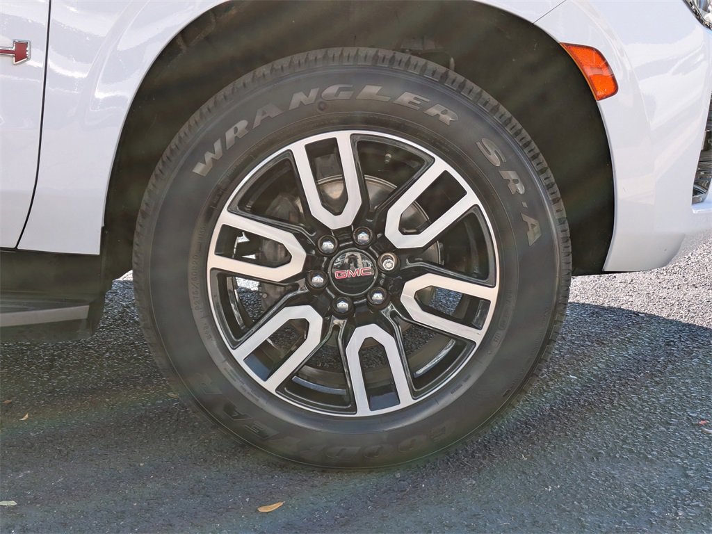 Used 2021 GMC Yukon AT4 w/ Rear Media and Nav Package image 11