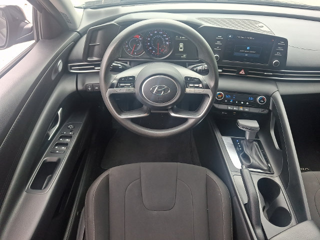 Used 2022 Hyundai Elantra SEL w/ Cargo Package FWD image 11