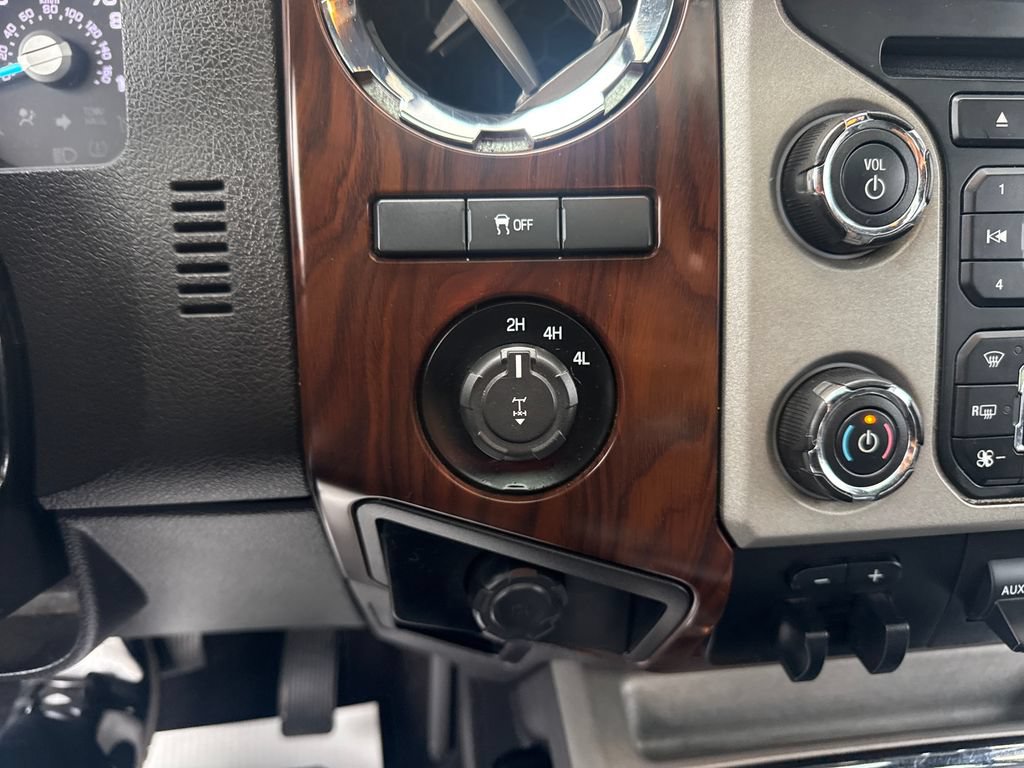 Used 2016 Ford F250 Lariat w/ Lariat Ultimate Package AWD/4WD image 37
