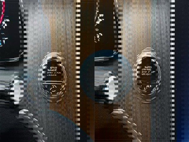 Used 2024 Mercedes-Benz GLC 300 image 19