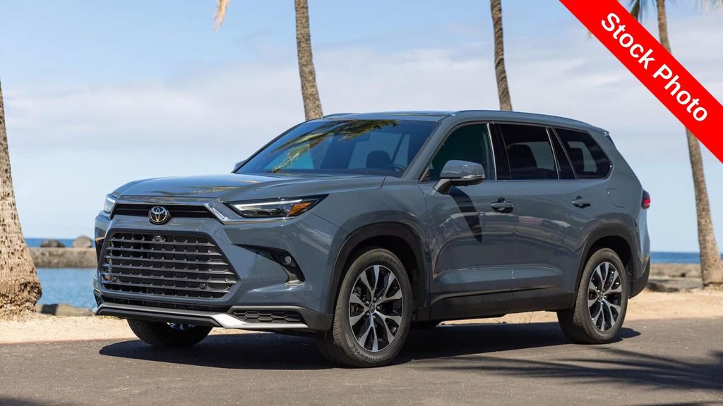 Used 2024 Toyota Grand Highlander AWD Hybrid image 1