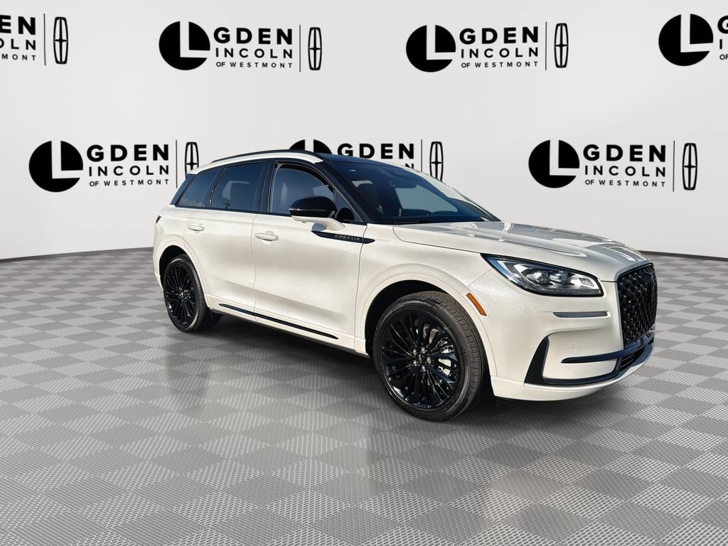 Used 2026 Lincoln Corsair Grand Touring AWD/4WD image 2