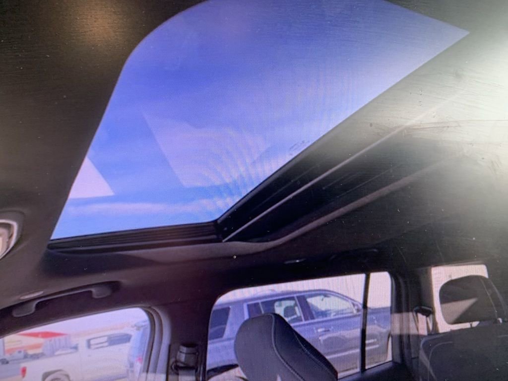 Used 2024 Jeep Grand Cherokee L Laredo w/ Luxury Tech Group I image 18