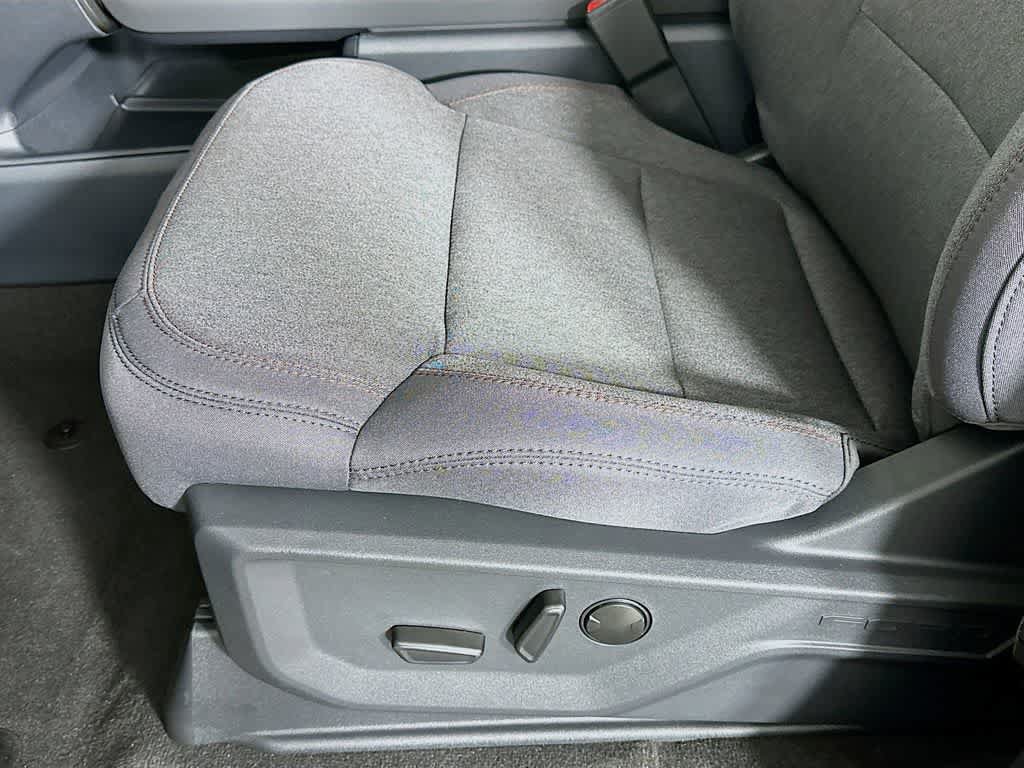New 2025 Ford Expedition Active RWD image 29