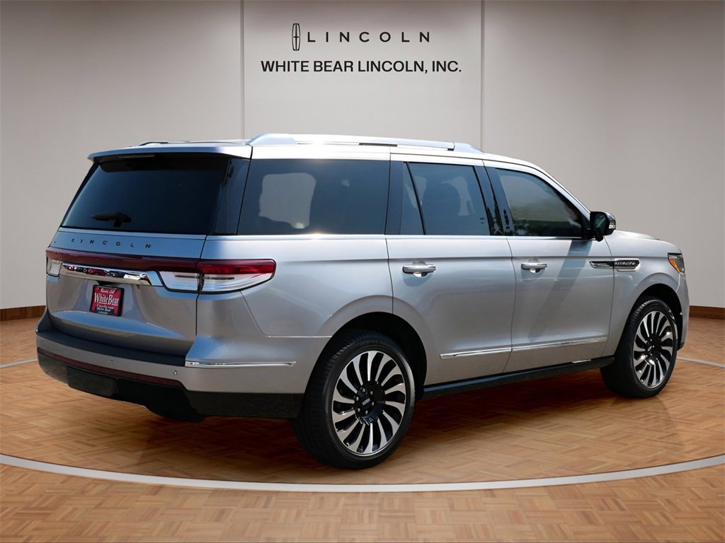 Used 2024 Lincoln Navigator Black Label image 8