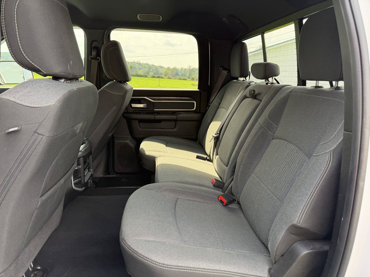 Used 2022 RAM 2500 Big Horn w/ Level C Equiment Group AWD/4WD image 38
