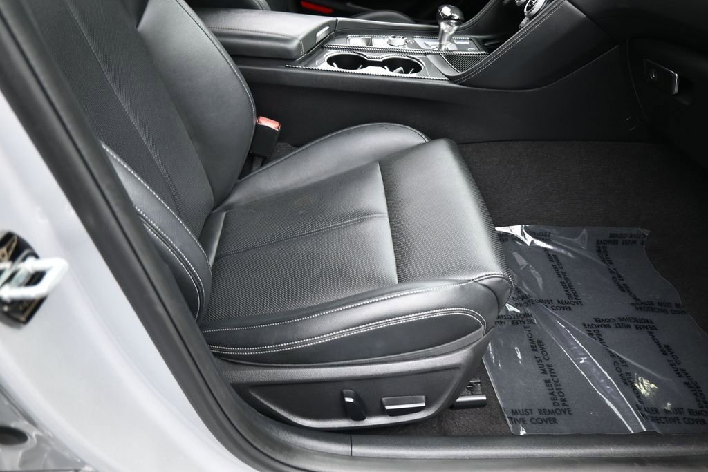 Used 2019 Genesis G70 2.0T Advanced RWD image 41